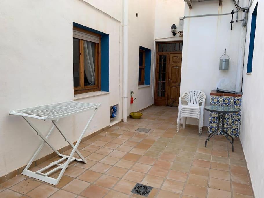 Ca Corrales: Como En La Playa, Pero En El Pueblo Calpe Exterior photo