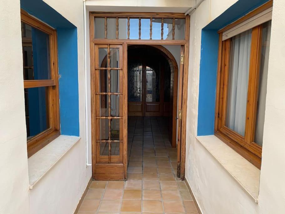 Ca Corrales: Como En La Playa, Pero En El Pueblo Calpe Exterior photo